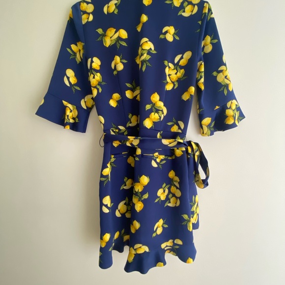 Lemon pattern romper - Picture 12 of 13